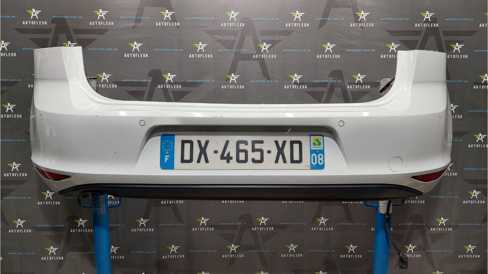 Бампер задний с парктроником 5G6807417AQ, 5G6807421 Golf VII, хетчбек, цвет: 0Q0Q бу